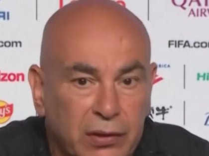 Потукле се жене селектора Египта, он пао у несвијест