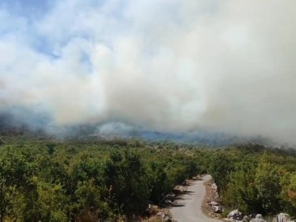 Шири се пожар надомак Требиња