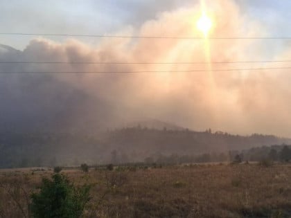 Vatra na Dinari sve bliže naseljima