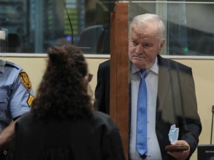 Српски љекари прегледају Младића, породица ће га поново видјети