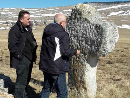 "Ćirilički spomenici Livna": Zapisano u kamenu, sačuvano od zaborava
