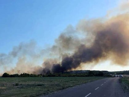 Пожар код Бијељине поново плануо, на Зупцима и даље гори