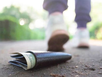Симбол среће или чиста случајност: Шта треба урадити са пронађеним новцем
