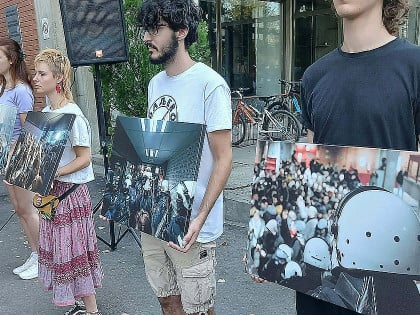 Трибина испред Филозофског факултета у Новом Саду поводом годишњице упада полиције