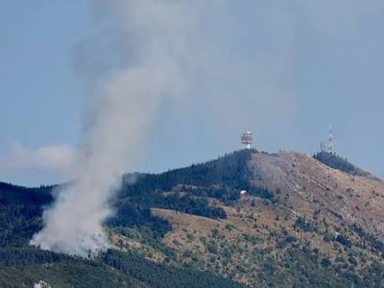Ugašen požar na Trebeviću, ekipe sutra provjeravaju požarište
