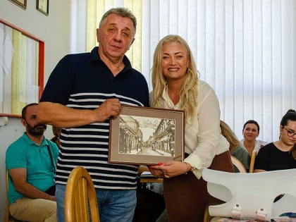 Др Горан Талић у својој некадашњој школи: Знањем помаже новим генерацијама