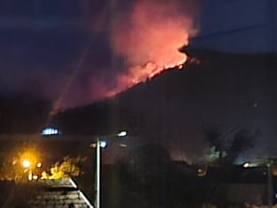 Požar iznad Banjaluke, vatrogasci upućeni na teren (FOTO)