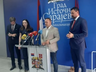 Ćosić: Otvaraju se vrata za saradnju Istočnog Sarajeva i Sankt Peterburga