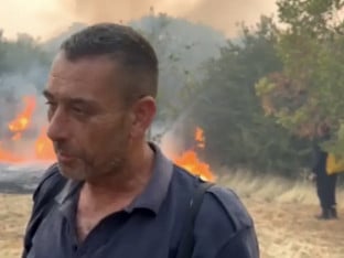 Билећки ватрогасци на првој линији: „Кућу по кућу спасавамо“