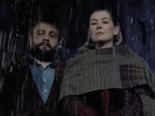 Породична драма у трилер руху: Бенедикт Камбербач и Розамунд Пајк у новом филму Гаја Ричија(Видео)