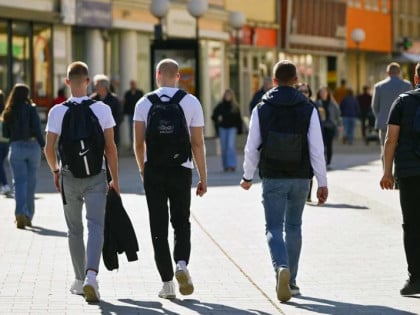 За дефицитарна занимања 200 марака мјесечно