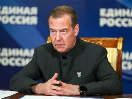 Медведев: Иза напада на аеродрому у Лајпцигу не стоји Русија