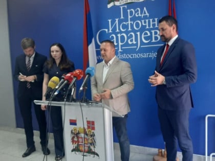 Ћосић: Отварају се врата за сарадњу Источног Сарајева и Санкт Петербурга