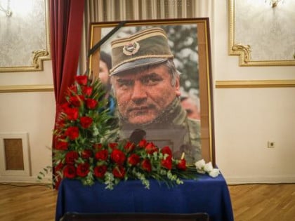 Организован превоз у Београд на сахрану генерала Младића