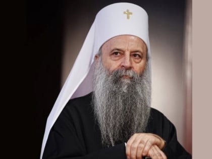 Патријарх Порфирије служи опијело Ратку Младићу