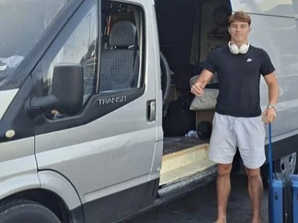 Tinejdžer u kombiju proputovao Evropu tražeći klub, trud mu se konačno isplatio