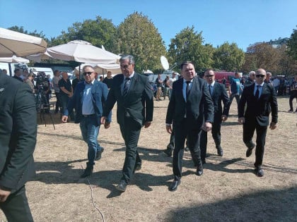 Почаст Младићу у Београду одали Каран, Будимир, Ђокић, Станивуковић, Блануша, Божовић...