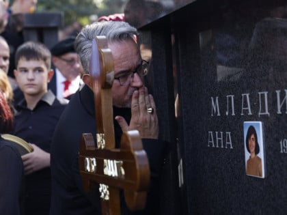 Putuj oče, putuj komandante:  Darko Mladić se potresnim riječima oprostio od generala