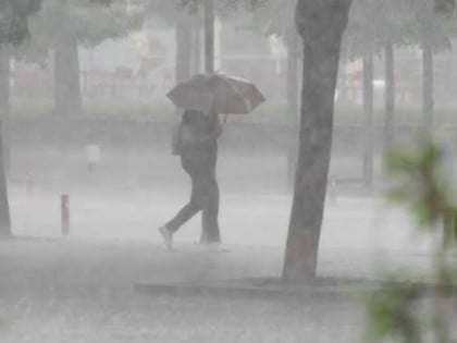 Olujno nevrijeme pogodilo Banjaluku: Jak vjetar i grmljavina zatekli građane