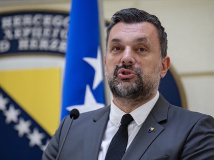 ШАМПИОН НЕЗАХВАЛНОСТИ: Конаковић заборавио огромну помоћ Србије