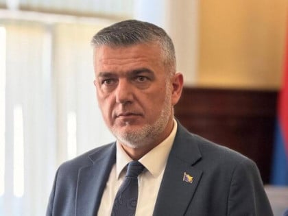 Опозван Самир Баћевац: За спорну објаву о Ратку Младићу окривио вјештачку интелигенцију