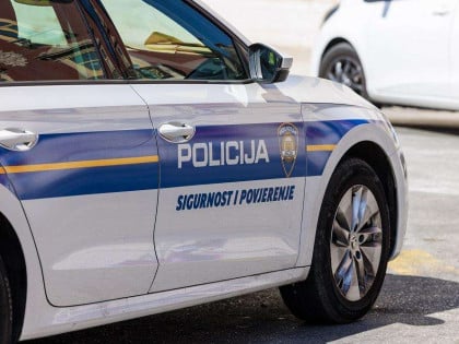 Мушкарац који је убио супругу на прослави рођендана дјетета  у Слатини, извршио самоубиство у затвору