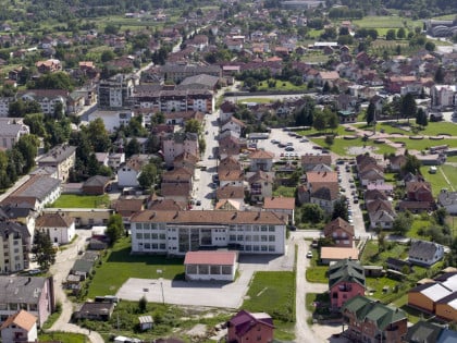 U Bratuncu uručena pomoć porodicama poginulih i nestalih