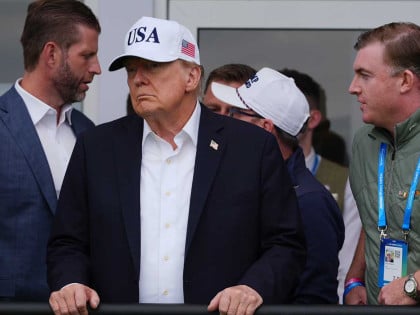 Крај напада на рафинерије? Трамп најавио важну одлуку Русије и Украјине