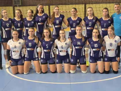 Detalji skandala: Krv, perje i striptiz na meču ženske odbojke