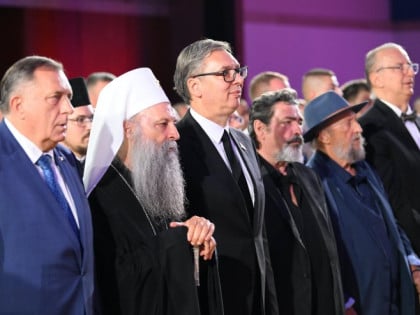 Vučić uručio odlikovanja: Bez obzira na granice, moramo ostati jedan narod