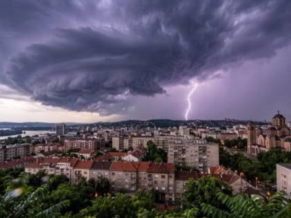 Grmljavina, pljuskovi, ali i preko 30 stepeni: Šta nas čeka do nedjelje
