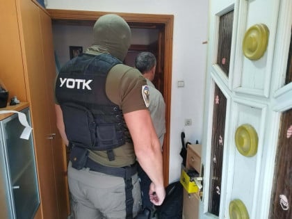 Шест ухапшених у Градишци: Планирали да у земљама региона шверцују пушке, бомбе, зоље...