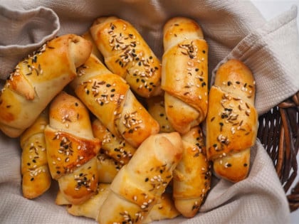 Recept dana: Kiflice sa sirom i šunkom