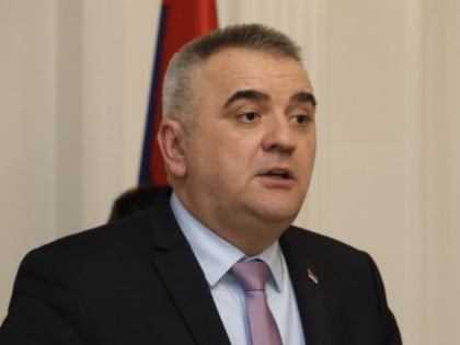 Minić: Recite mi ime države u kojoj tri funkcionera odu u Izrael, Ameriku i Rusiju
