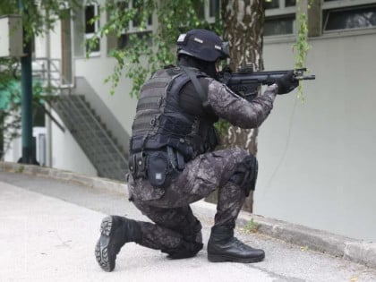 У Сарајеву ухапшена два лица, пронађено више од 12 килограма дроге