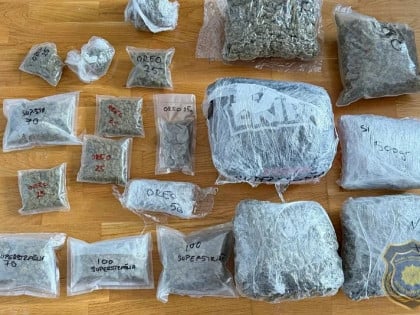ФУП у акцији заплијенио 12 килограма дроге: Двојица ухапшена предата Тужилаштву КС