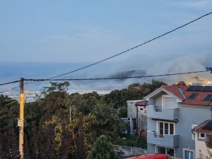 Požar u fabrici kod Rijeke, građanima stiglo upozorenje zbog dima
