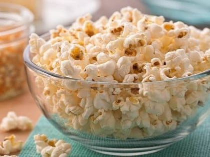 Кикирики или кокице? Која грицкалица је боља за шећер у крви