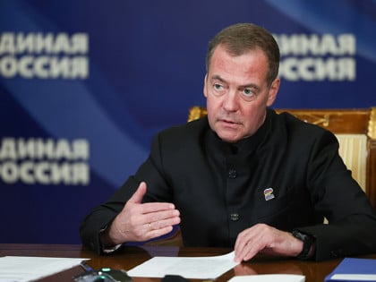 Медведев:Јединствена Русија ће формирати најбројнију посланичку групу у историји Думе