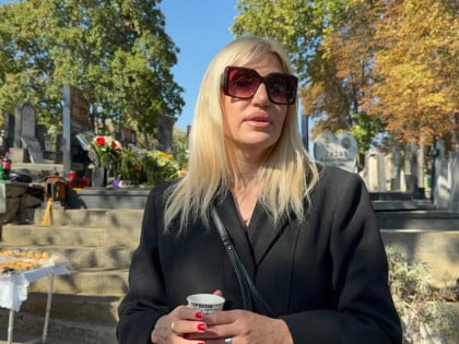 Ово је једина позната пјевачица која је дошла на помен Томи Здравковићу