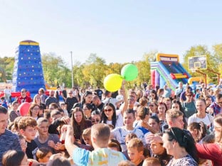 Otvorena Rekreativna zona Krčmarice, najmlađe obradovao i dino park
