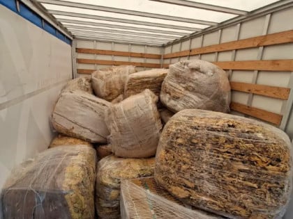 Берковићи: У камиону пронађено више од тоне дувана, ухапшен возач