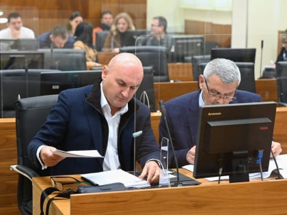 Суђење Џомбићу: Спорни кредит изазвао „еуфорију“, на њему добро зарадили