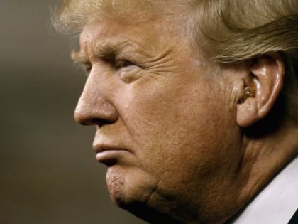 Трамп: Иран можда повезан са копилотом који је покушао да обори авион „Флајдубаи“