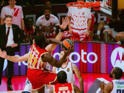 Zvezda "ispila " Efes