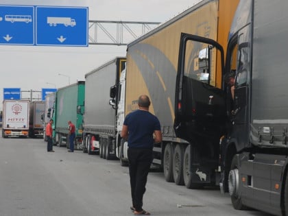 Проблем са лиценцама није ријешен, возачи огорчени: „Ово нема нигдје“