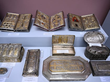 Историјска размјена Грчке и Бугарске: Послије више од 100 година враћено 48 светих предмета