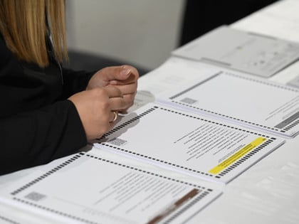 У Бијељини се не гласа на шест бирачких мјеста због проблема са новом технологијом