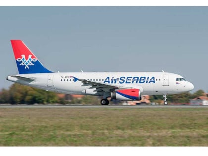Пријетња бомбом у авиону „Ер Србије“: Полиција ухапсила мушкарца у Сплиту (ВИДЕО)