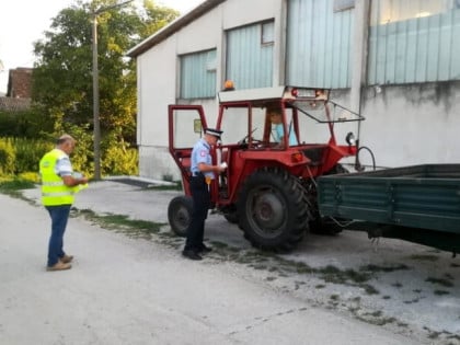 Prijedorska policija kreće u kontrolu traktora: Evo do kada će trajati pojačane provjere
